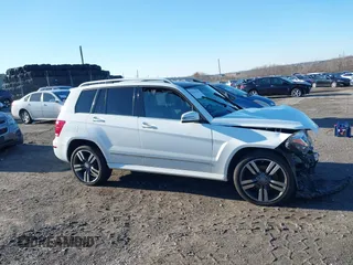 2013 Mercedes-Benz GLK 350 z VIN WDCGG8JBXDG093271, wystawiony jako IAAI lot #41061919 z przebiegiem 83 485 mil mil oraz . Historia ofert i sprzedaży dostępna na DreamBid. Obrazek 13.