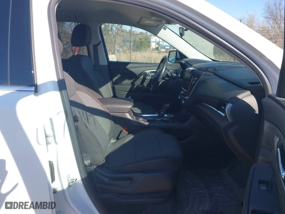 2018 Chevrolet Traverse LT Cloth with VIN 1GNEVGKW5JJ105265, listed as a IAAI auction lot 41784147 with 144,634 mi miles. Bid and sale history available at carsss.com. Image 5.