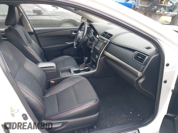 2017 Toyota Camry XLE z VIN 4T1BF1FK4HU323862, wystawiony jako IAAI lot #42066574 z przebiegiem 66 045 mil mil oraz . Historia ofert i sprzedaży dostępna na DreamBid. Obrazek 5.