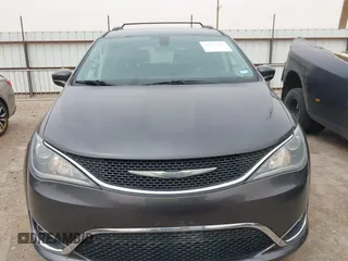 2018 Chrysler Pacifica Touring L with VIN 2C4RC1BG2JR116273, listed as a IAAI auction lot 41922292 with 125,159 mi miles and . Bid and sale history available at DreamBid. Image 12.