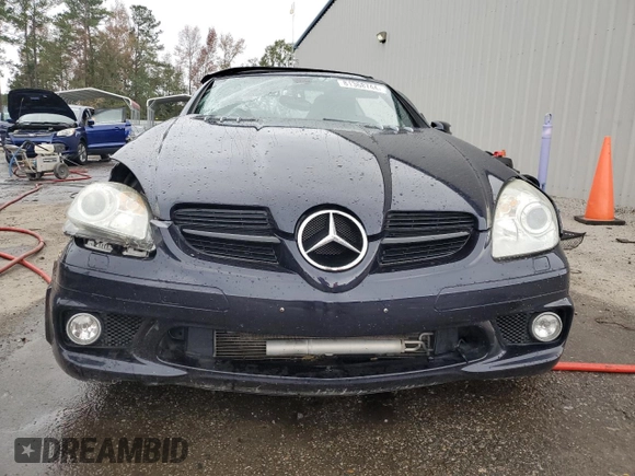 2007 Mercedes-Benz SLK-Class 5.5L AMG with VIN WDBWK73FX7F144982, listed as a Copart auction lot 81368744 with 0 mi miles and Salvage Title. Bid and sale history available at carsss.com. Image 5.