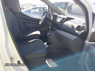 2018 Nissan NV200 SV z VIN 3N6CM0KN2JK695468, wystawiony jako IAAI lot #41782357 z przebiegiem 95 087 mil mil oraz . Historia ofert i sprzedaży dostępna na DreamBid. Obrazek 5.