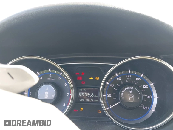 2013 Hyundai Sonata Limited with VIN 5NPEC4AB1DH548568, listed as a IAAI auction lot 41604793 with 212,137 mi miles and . Bid and sale history available at carsss.com. Image 7.