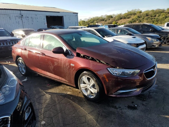 2018 Buick Regal Sportback Preferred with VIN W04GL6SX8J1049312, listed as a Copart auction lot 73327664 with 33,212 mi miles and Salvage Title. Bid and sale history available at carsss.com. Image 4.