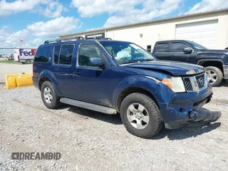 2006 Nissan Pathfinder SE z VIN 5N1AR18U56C621910, wystawiony jako IAAI lot #42391425 z przebiegiem 177 477 mil mil oraz . Historia ofert i sprzedaży dostępna na DreamBid. Obrazek 1.