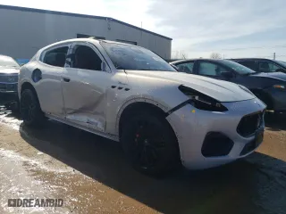 2023 Maserati Grecale Modena with VIN ZN682AVM4P7407883, listed as a Copart auction lot 47860135 with 28,251 mi miles and Salvage Title. Bid and sale history available at carsss.com. Image 4.