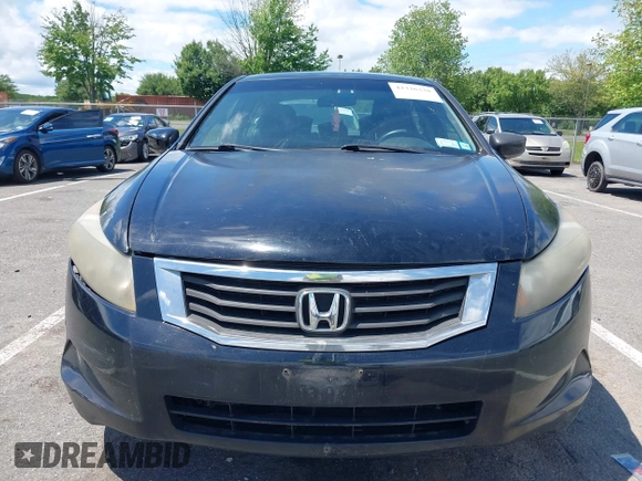 2009 Honda Accord EX z VIN 1HGCP26799A197400, wystawiony jako IAAI lot #42326338 z przebiegiem 159 243 mil mil oraz . Historia ofert i sprzedaży dostępna na DreamBid. Obrazek 12.