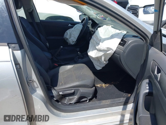 2012 Volkswagen Jetta SE with VIN 3VWBP7AJXCM340937, listed as a IAAI auction lot 42526373 with 157,113 mi miles and . Bid and sale history available at DreamBid. Image 5.