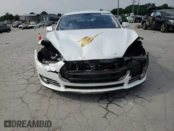 2013 Tesla Model S Performance с VIN 5YJSA1DP3DFP14019, выставлен на аукционе Copart как лот 59503525 с пробегом Не указан миль и Списание • Salvage title. История ставок и продаж доступна на DreamBid. Изображение 13.