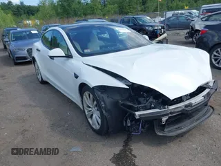 2021 Tesla Model S Long Range with VIN 5YJSA1E57MF428512, listed as a IAAI auction lot 42511020 with 29,611 mi miles and . Bid and sale history available at DreamBid. Image 13.
