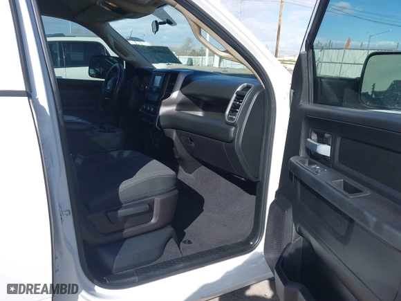 2019 Ram 2500 Tradesman with VIN 3C6UR5HJ3KG595479, listed as a IAAI auction lot 41480080 with 63,268 mi miles. Bid and sale history available at carsss.com. Image 5.