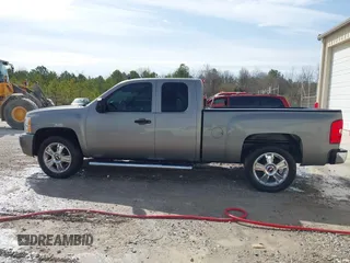 2007 Chevrolet Silverado 1500 LT w/1LT with VIN 2GCEC19J771721896, listed as a IAAI auction lot 41703914 with 217,121 mi miles. Bid and sale history available at carsss.com. Image 14.
