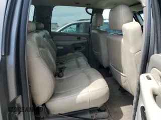 2000 Chevrolet Suburban LT with VIN 3GNFK16T0YG201987, listed as a Copart auction lot 52521885 with 282,794 mi miles and Salvage Title. Bid and sale history available at carsss.com. Image 11.