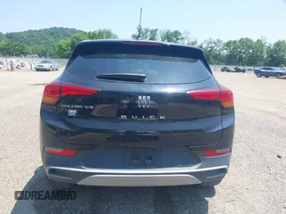 2024 Buick Encore GX Preferred z VIN KL4AMBSL3RB123105, wystawiony jako IAAI lot #42456840 z przebiegiem 28 090 mil mil oraz . Historia ofert i sprzedaży dostępna na DreamBid. Obrazek 16.