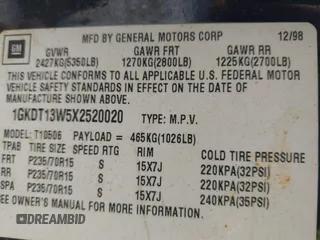 1999 GMC Jimmy SLE with VIN 1GKDT13W5X2520020, listed as a IAAI auction lot 41337936 with 277,615 mi miles. Bid and sale history available at carsss.com. Image 9.
