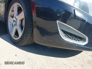 2012 Volvo S60 T5 with VIN YV1622FS1C2109532, listed as a IAAI auction lot 42068510 with 165,018 mi miles. Bid and sale history available at carsss.com. Image 15.