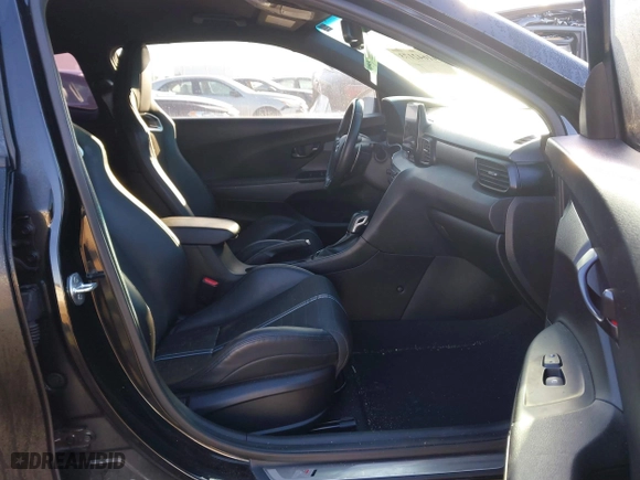 2021 Hyundai Veloster N with VIN KMHT36AH3MU010222, listed as a IAAI auction lot 41754524 with 25,128 mi miles. Bid and sale history available at carsss.com. Image 5.