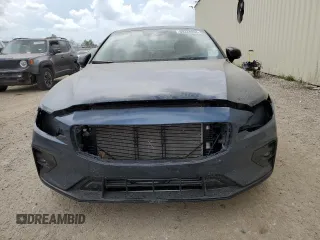 2021 Volvo S60 Momentum with VIN 7JR102FZ0MG119610, listed as a Copart auction lot 69328004 with 25,104 mi miles and Salvage Title. Bid and sale history available at carsss.com. Image 5.