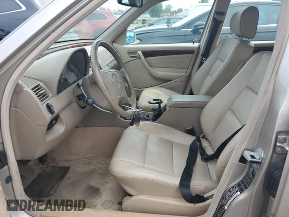 1998 Mercedes-Benz C 230/260/280/320 z VIN WDBHA23G8WA648546, wystawiony jako Copart lot #60720975 z przebiegiem 110 926 mil mil oraz Szkoda całkowita • Salvage title. Historia ofert i sprzedaży dostępna na DreamBid. Obrazek 7.