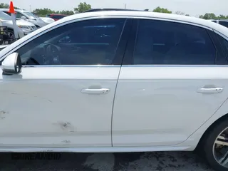 2017 Audi A4 Premium Plus z VIN WAUENAF45HN024586, wystawiony jako IAAI lot #42065676 z przebiegiem 106 709 mil mil oraz . Historia ofert i sprzedaży dostępna na DreamBid. Obrazek 14.