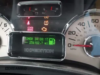 2012 Ford Expedition XLT с VIN 1FMJU1H57CEF46926, выставлен на аукционе IAAI как лот 42200761 с пробегом 256 102 миль миль и . История ставок и продаж доступна на DreamBid. Изображение 7.