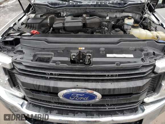 2019 Ford F-250 XL z VIN 1FT7X2B61KEF55620, wystawiony jako Copart lot #44321215 z przebiegiem 105 823 mil mil oraz Szkoda całkowita • Salvage title. Historia ofert i sprzedaży dostępna na DreamBid. Obrazek 11.