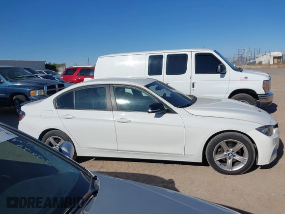 2014 BMW 3 Series 328i xDrive with VIN WBA3B3C56EJ981496, listed as a IAAI auction lot 41822862 with 137,700 mi miles. Bid and sale history available at carsss.com. Image 13.