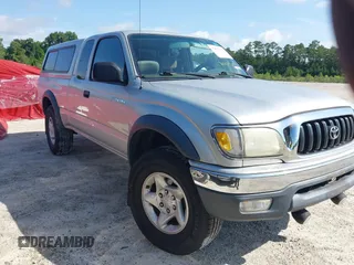 2004 Toyota Tacoma with VIN 5TEWM72N74Z438116, listed as a IAAI auction lot 42477152 with 242,098 mi miles and . Bid and sale history available at DreamBid. Image 1.