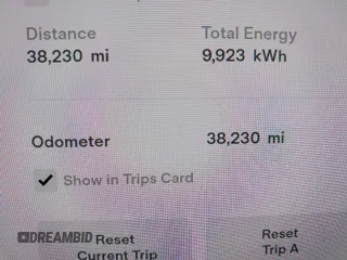 2021 Tesla Model 3 Long Range z VIN 5YJ3E1EB7MF979988, wystawiony jako IAAI lot #40893463 z przebiegiem 38 230 mil mil oraz . Historia ofert i sprzedaży dostępna na DreamBid. Obrazek 7.