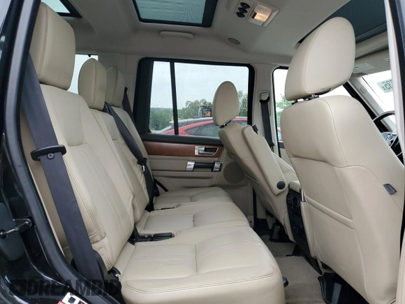 2016 Land Rover LR4 HSE с VIN SALAG2V6XGA802402, выставлен на аукционе Copart как лот 58311735 с пробегом 108 797 миль миль и Списание • Salvage title. История ставок и продаж доступна на DreamBid. Изображение 11.