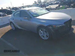 2021 Lexus IS with VIN JTHAA1D24M5117249, listed as a IAAI auction lot 41302623 with 32,540 mi miles. Bid and sale history available at carsss.com. Image 1.