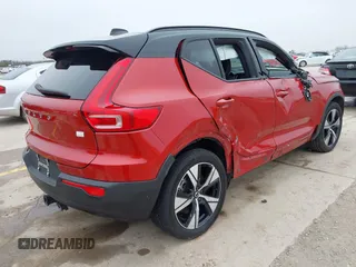 2021 Volvo XC40 with VIN YV4ED3UR7M2564563, listed as a IAAI auction lot 41578313 with 32,293 mi miles and . Bid and sale history available at carsss.com. Image 4.