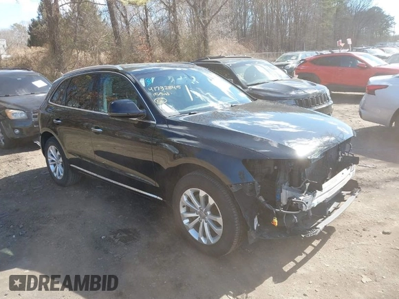 2015 Audi Q5 Premium Plus with VIN WA1LFAFP2FA092635, listed as a IAAI auction lot 41732845 with 104,585 mi miles. Bid and sale history available at carsss.com. Image 1.