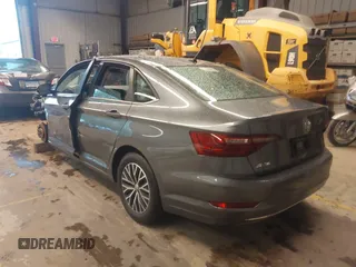 2021 Volkswagen Jetta S with VIN 3VWC57BU6MM087586, listed as a IAAI auction lot 42181804 with 61,931 mi miles and . Bid and sale history available at DreamBid. Image 3.