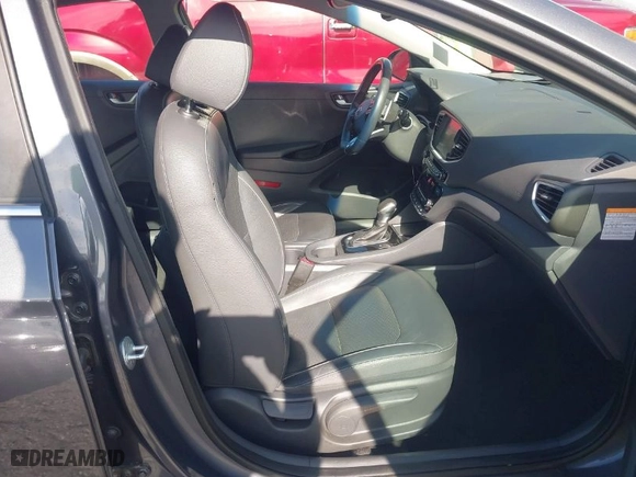 2018 Hyundai Ioniq Hybrid Limited with VIN KMHC05LC0JU083970, listed as a IAAI auction lot 40954180 with 110,408 mi miles. Bid and sale history available at carsss.com. Image 5.