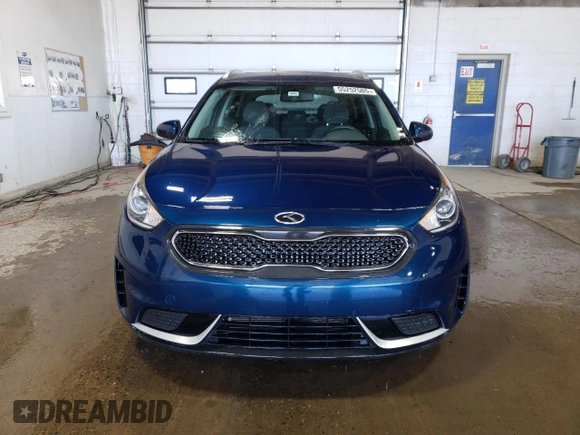 2017 Kia Niro LX with VIN KNDCB3LC9H5059402, listed as a Copart auction lot 55252505 with 144,642 mi miles and Clean Title. Bid and sale history available at carsss.com. Image 5.
