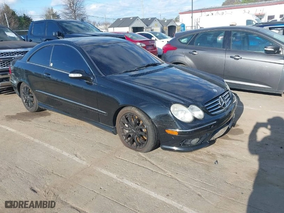 2004 Mercedes-Benz CLK-Class 5.0L with VIN WDBTJ75J14F095156, listed as a IAAI auction lot 41815605 with 176,902 mi miles. Bid and sale history available at carsss.com. Image 1.
