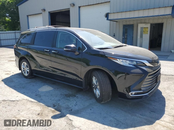 2022 Toyota Sienna Limited with VIN 5TDZSKFC4NS064982, listed as a Copart auction lot 57574594 with 28,142 mi miles and Salvage Title. Bid and sale history available at carsss.com. Image 4.