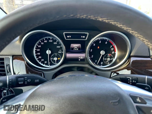 2014 Mercedes-Benz M 350 with VIN 4JGDA5JB3EA372327, listed as a Copart auction lot 63948025 with 71,418 mi miles and Clean title. Bid and sale history available at DreamBid. Image 8.