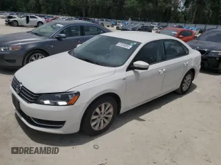 2014 Volkswagen Passat Wolfsburg Edition z VIN 1VWAT7A35EC086566, wystawiony jako Copart lot #61535065 z przebiegiem 116 953 mil mil oraz Czysty tytuł • Clean title. Historia ofert i sprzedaży dostępna na DreamBid. Obrazek 1.
