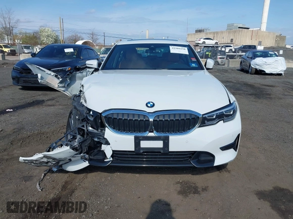 2020 BMW 3 Series 330i xDrive with VIN 3MW5R7J08L8B09946, listed as a IAAI auction lot 41989250 with 33,921 mi miles and . Bid and sale history available at DreamBid. Image 12.