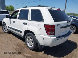 2005 Jeep Grand Cherokee Laredo with VIN 1J4GS48K95C554353, listed as a IAAI auction lot 42003580 with Not Provided miles and . Bid and sale history available at DreamBid. Image 3.