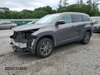 2018 Toyota Highlander SE z VIN 5TDKZRFH0JS540821, wystawiony jako Copart lot #58214155 z przebiegiem 98 463 mil mil oraz Szkoda całkowita • Salvage title. Historia ofert i sprzedaży dostępna na DreamBid. Obrazek 1.