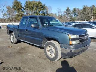 2006 Chevrolet Silverado 1500 LT1 with VIN 1GCEK19V76Z215657, listed as a Copart auction lot 47428255 with 118,421 mi miles and Clean Title. Bid and sale history available at carsss.com. Image 4.