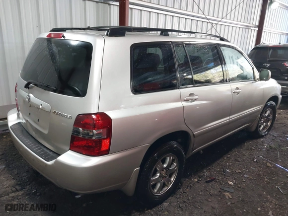 2006 Toyota Highlander with VIN JTEHP21AX60185437, listed as a IAAI auction lot 41832793 with 267,156 mi miles. Bid and sale history available at carsss.com. Image 4.