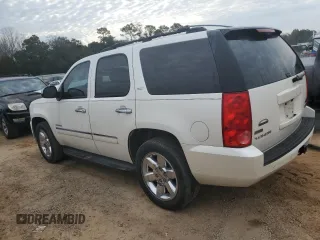 2010 GMC Yukon SLT with VIN 1GKMCCE36AR173617, listed as a Copart auction lot 89143085 with 227,947 mi miles and Salvage Title. Bid and sale history available at carsss.com. Image 2.