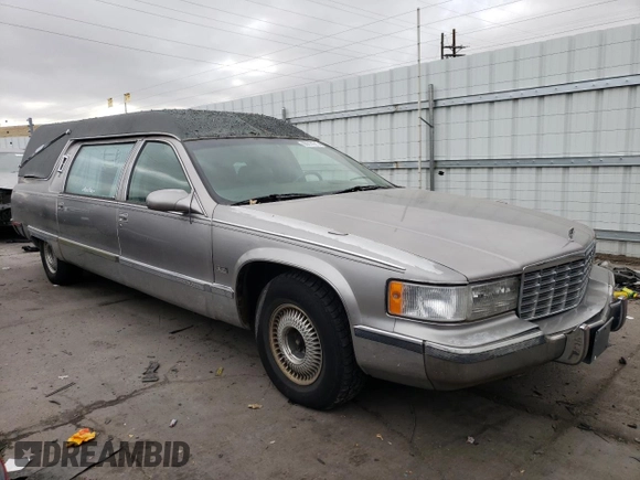 1995 Cadillac Fleetwood z VIN 1G6DW52P7SR707766, wystawiony jako Copart lot #88814915 z przebiegiem 140 958 mil mil oraz Czysty tytuł • Clean title. Historia ofert i sprzedaży dostępna na DreamBid. Obrazek 4.