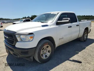 2021 Ram 1500 Tradesman z VIN 1C6RRFCG5MN697352, wystawiony jako Copart lot #59112565 z przebiegiem 106 588 mil mil oraz Czysty tytuł • Clean title. Historia ofert i sprzedaży dostępna na DreamBid. Obrazek 1.