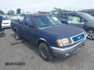 1998 Nissan Frontier XE z VIN 1N6DD21S1WC374512, wystawiony jako IAAI lot #42466596 z przebiegiem 220 621 mil mil oraz . Historia ofert i sprzedaży dostępna na DreamBid. Obrazek 1.
