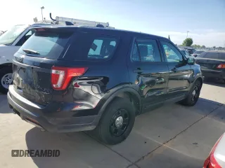 2018 Ford Police Interceptor Utility z VIN 1FM5K8AR0JGA20815, wystawiony jako Copart lot #58233165 z przebiegiem 109 064 mil mil oraz Tytuł czysty. Historia ofert i sprzedaży dostępna na DreamBid. Obrazek 3.